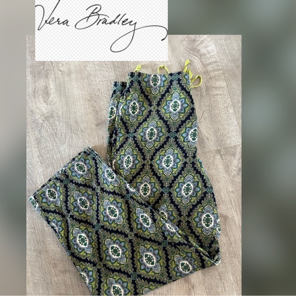 Vera Bradley Lounge/Pajama Pants Size Small
Blue Green Pink Floral corduroy - Picture 1 of 9